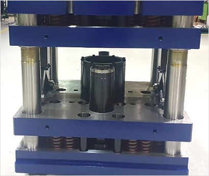 鍛造機　3点 KOREA PRECISION ENG CO., LTD.
